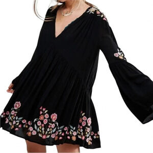 Free People Black Swing Dress Embroidered Flowers Bell Sleeves Size Small